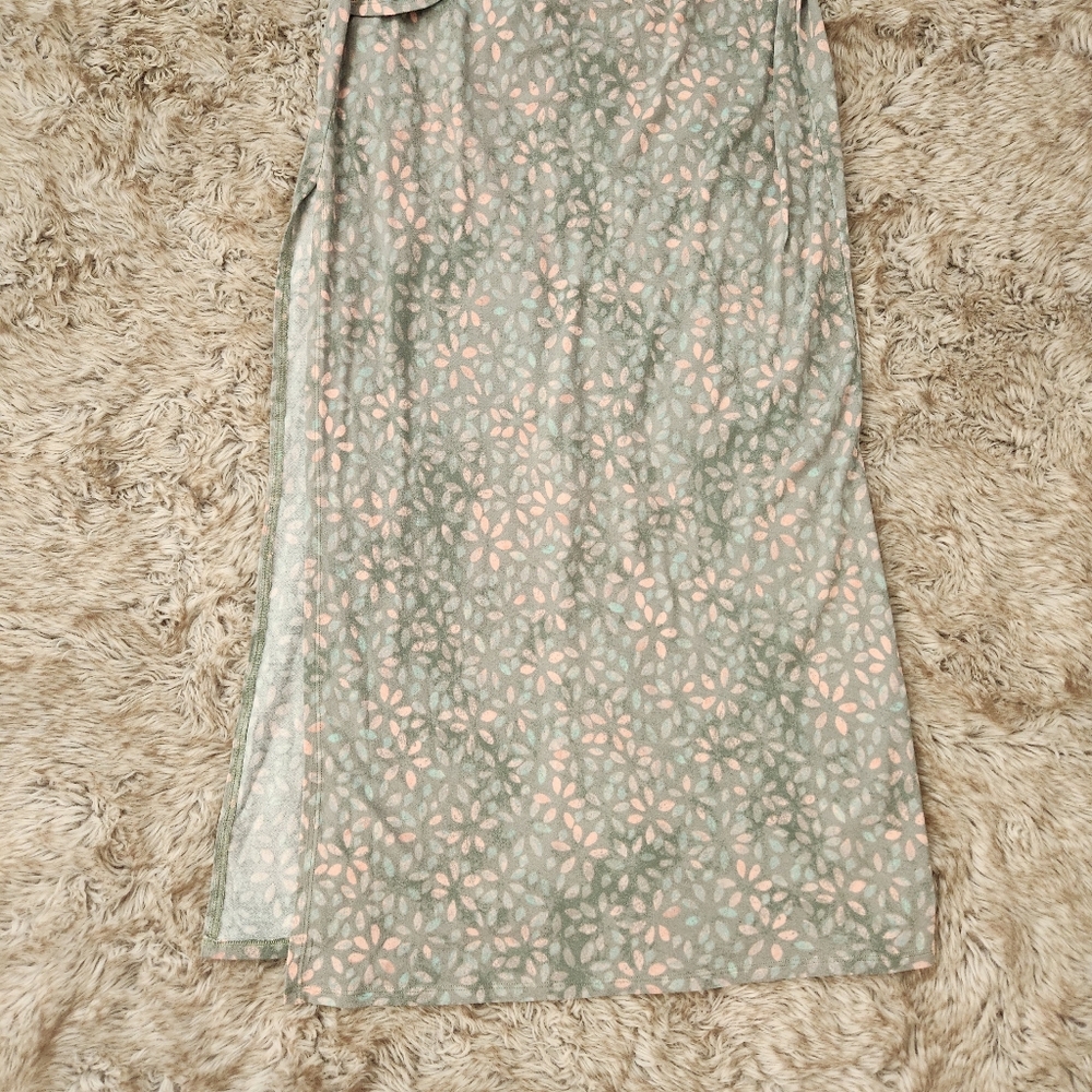 Free People Shayla Wrap Midi Dress‎ In Sky Floral With Gray Background - Picture 9 of 13